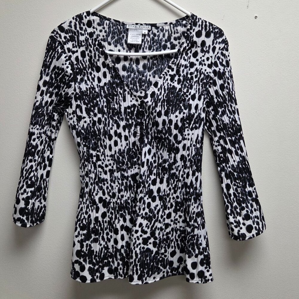 Medium sized Fred David Stretch top with attached camisole